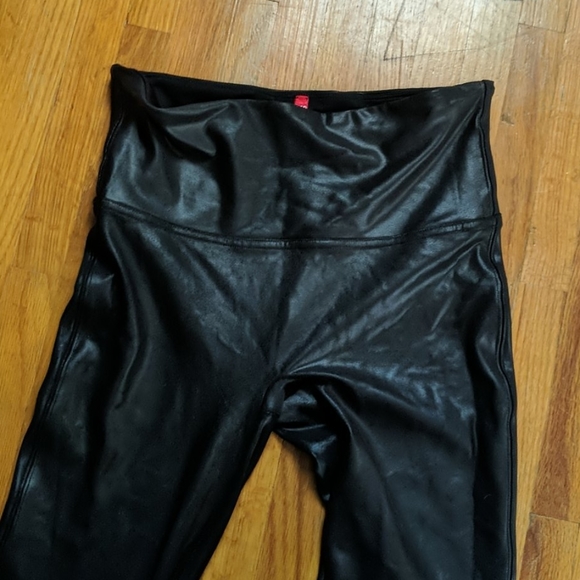 SPANX FAUX LEATHER LEGGING - Picture 4 of 6